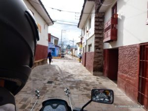 El Gran Viaje | Visitando Moray y Ollantaytambo en moto image 2